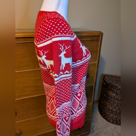Old Navy Red Reindeer Winter Sweater - Picture 7 of 9